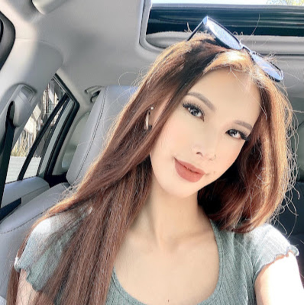 Meet your Posher, Uyen